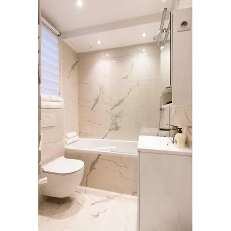 Spacious 2br 6p - 公寓